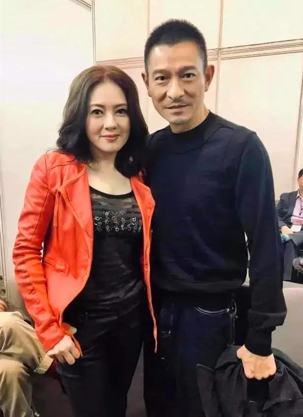 Ảnh hậu mang danh giật chồng sống cô độc ở tuổi ngũ tuần-14