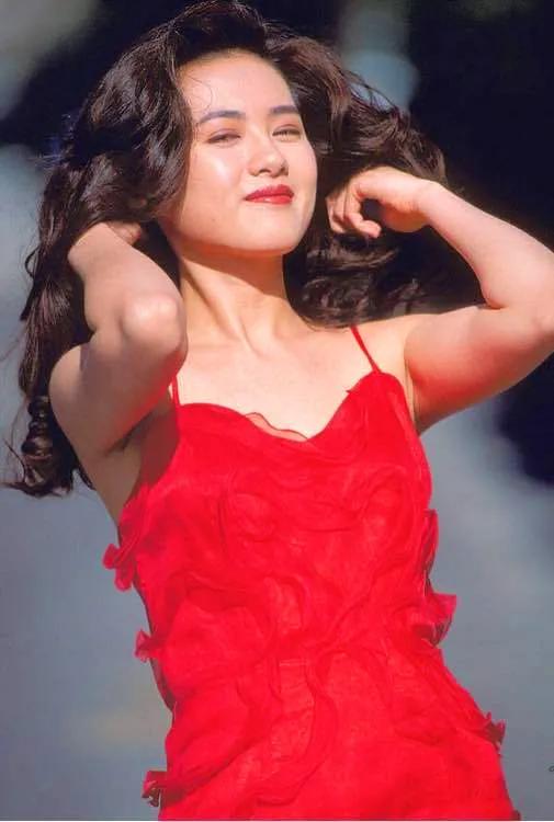 Ảnh hậu mang danh giật chồng sống cô độc ở tuổi ngũ tuần-7