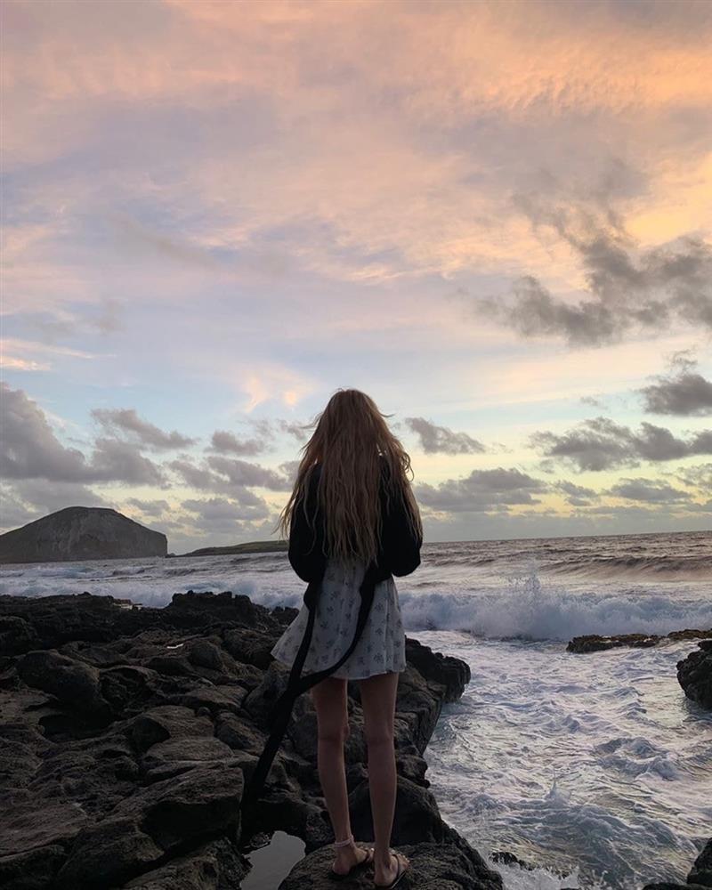 Netizens nói gì về khí chất của Rosé đang khiến MXH Hàn điên đảo?-17