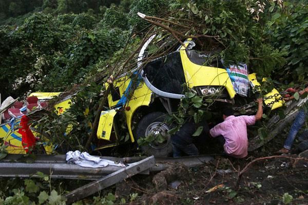 Mâu thuẫn, con trai phóng hỏa đốt luôn nhà 2 tầng của gia đình-2