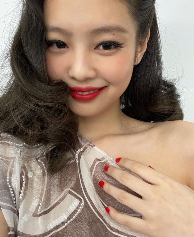 Jennie BLACKPINK: Make up dừ chát vẫn được khen đẹp điên đảo-2