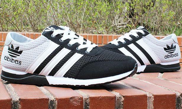 Adidas là một trong những thương hiệu được nhái nhiều nhất với nhiều phiên bản tên gọi khác nhau 