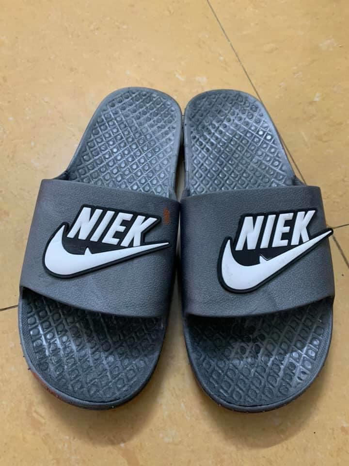 Tương tự một thương hiệu chuyên đồ thể thao khác như Nike cũng chịu chung số phận.