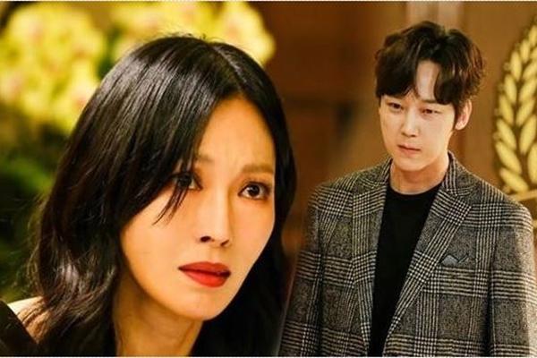 Ro Na vừa hồi sinh đã gọi cho gà bông thay vì mẹ ruột ở Penthouse 2?-10