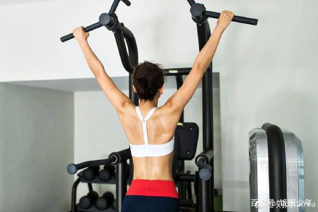 Người đẹp Thiên Long Bát Bộ bị chê dáng thô như đàn ông-6