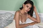 Hoa hậu Tiểu Vy khoe body 'nức nở' tuổi 21