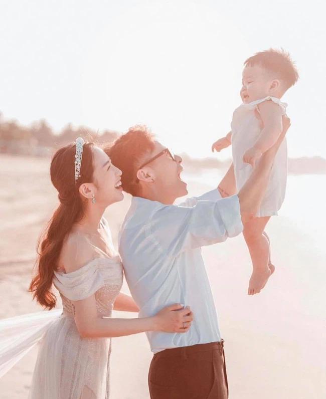 Joyce Phạm tổ chức thôi nôi linh đình cho con trai, hé lộ khuôn mặt quý tử-3