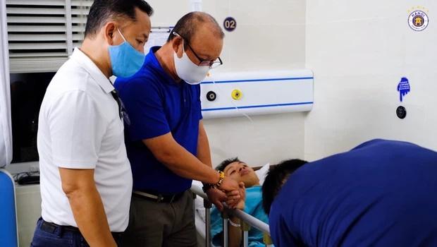 Sự thật hình ảnh chụp X-quang gãy chân của Hùng Dũng-2