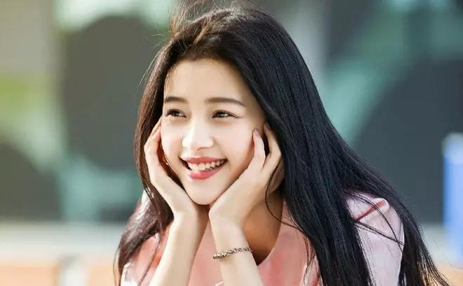 Tử vi thứ Năm ngày 25/3/2021 của 12 con giáp: Tý hạnh phúc với tình yêu, Ngọ gặp tình huống bất ngờ-2