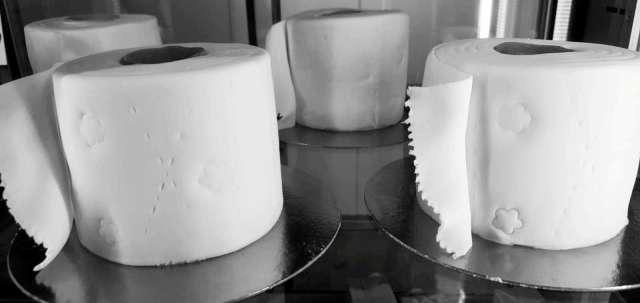 Lạ mắt bánh mì than tổ ong đang được săn lùng-10