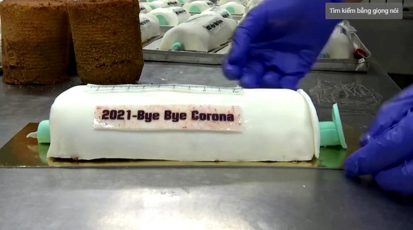 Lạ mắt bánh mì than tổ ong đang được săn lùng-11