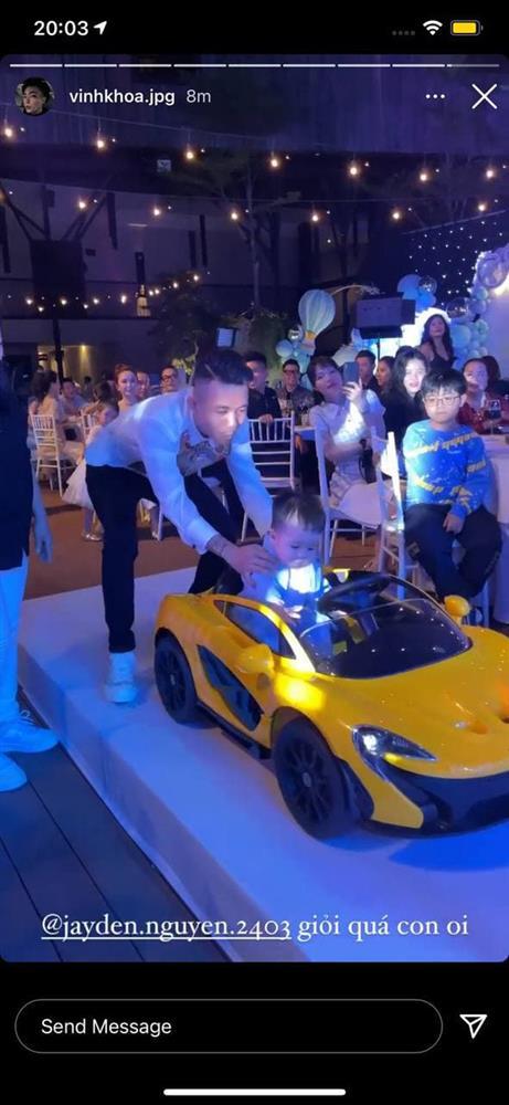 Con gái Minh Nhựa tổ chức tiệc sinh nhật 1 tuổi siêu to cho quý tử-8