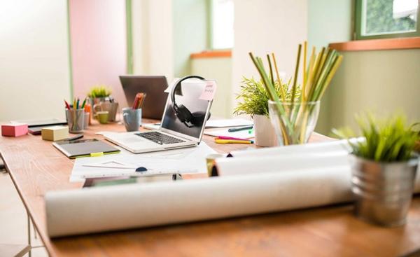 7 đồ vật đại kỵ không được đặt trên bàn làm việc kẻo hủy hoại tiền đồ-1