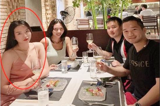 Hoa hậu Kỳ Duyên lộ body đô con như đàn ông