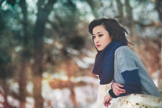 Mỗi lần người yêu của em trai đến chơi là thần kinh tôi căng thẳng