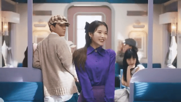 IU 50 sắc thái trong MV mới, tạm biệt thanh xuân mà vui quá thể!-2