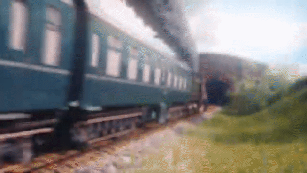 IU 50 sắc thái trong MV mới, tạm biệt thanh xuân mà vui quá thể!-7