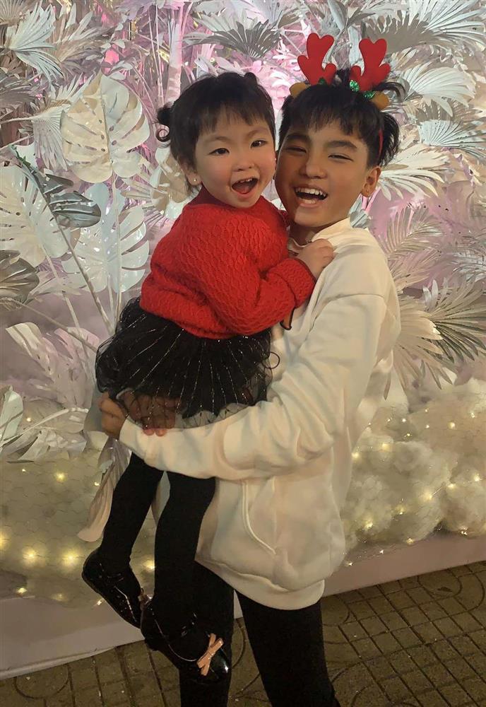 Bé gái đóng con trai Quỳnh Búp Bê ngày ấy - bây giờ-9