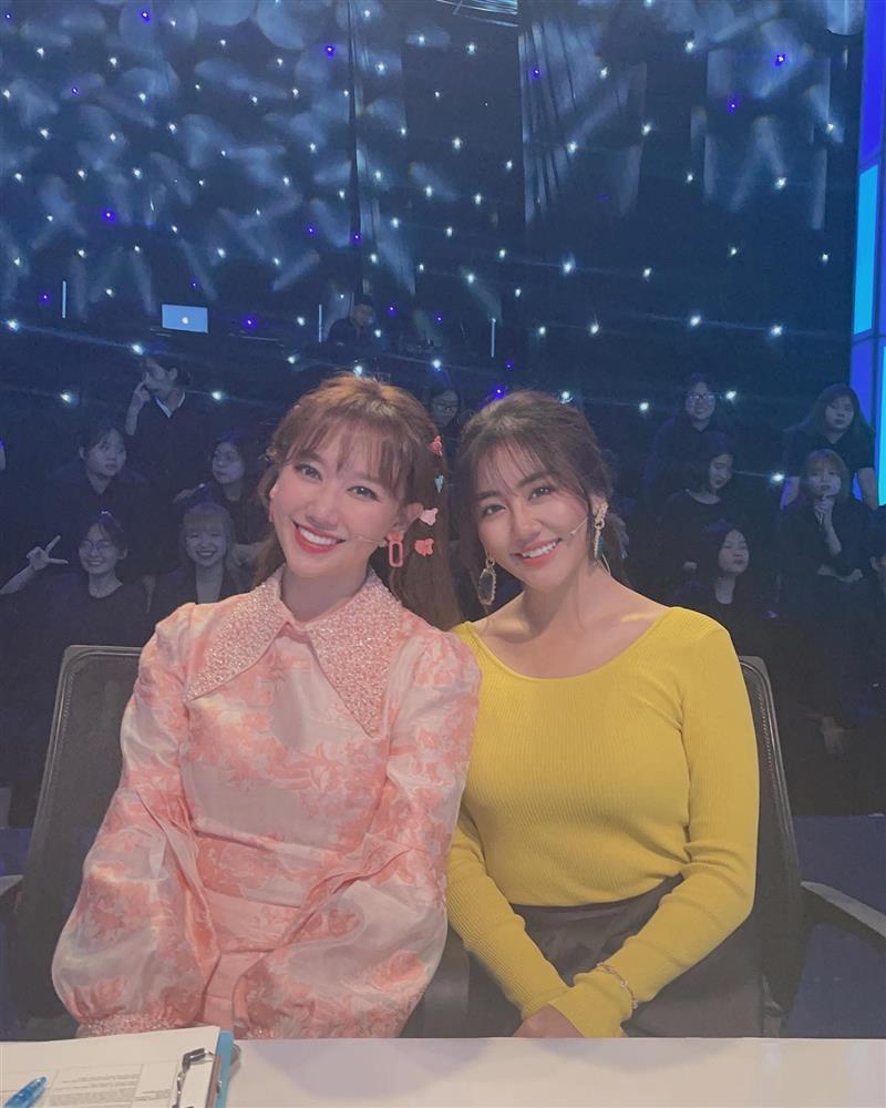 Văn Mai Hương gây lú trong bức ảnh chụp cùng Hari Won-1