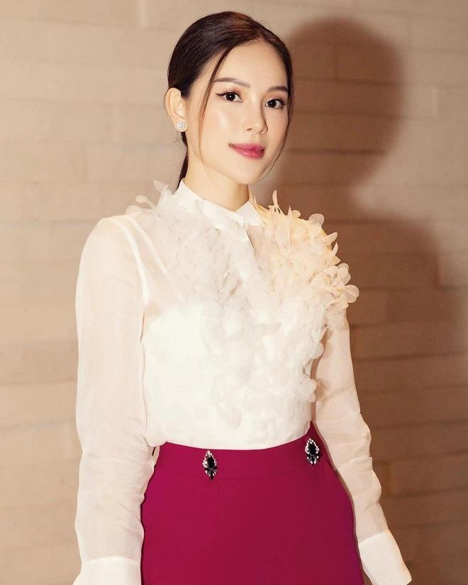 Chi Pu đọ sắc Linh Rin: Bằng tuổi đấy nhưng ai thắng thế?-5