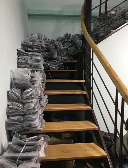 Cận cảnh kho hàng giả Adidas, Nike, Gucci, LV... ở Hà Nội của ông chủ 9x-7