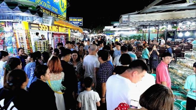 Du lịch Phú Quốc: Đến chợ đêm có gì hay?-2