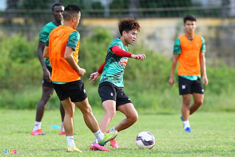 Hoàng Thịnh nghỉ tập ở CLB TP.HCM-5