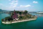Ngôi chùa gỗ 12 tầng nằm giữa sông Dương Tử