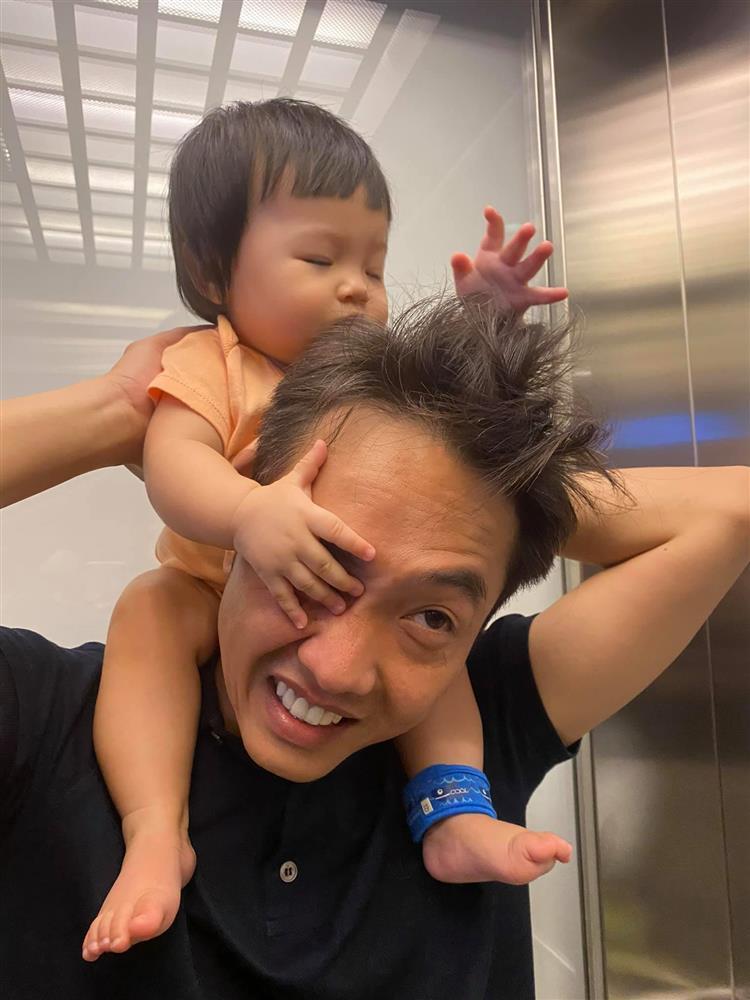 Cảnh Cường Đô La bị con gái hành đến nơi đến chốn-1