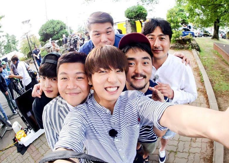 Jungkook văn minh hết nấc khi tái ngộ nghệ sĩ thô lỗ năm xưa-3