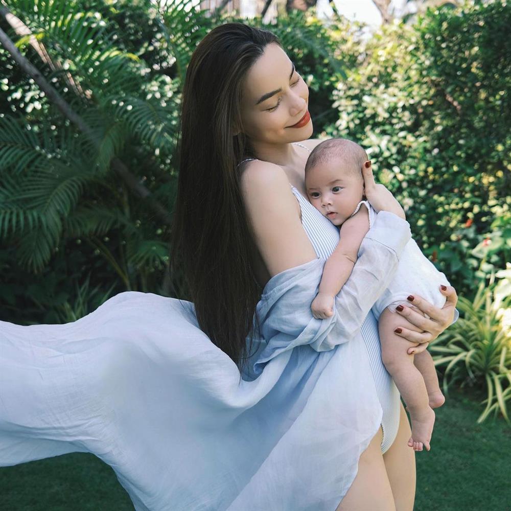 Visual đỉnh của con gái Hà Hồ: Ngủ cũng ra dáng tiểu mỹ nhân-11