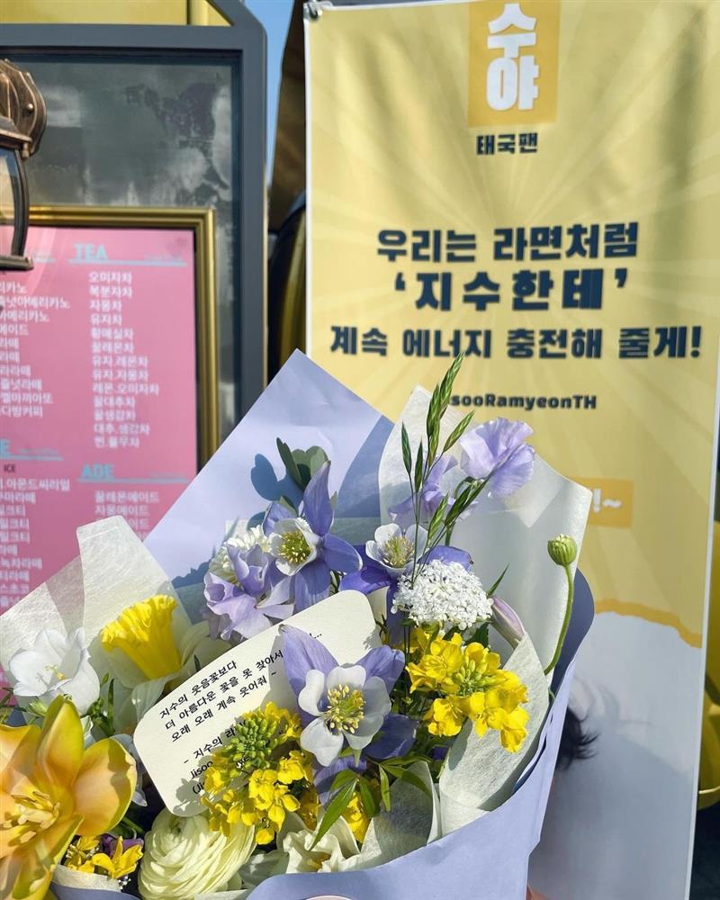 Jisoo bị mắng não rỗng chỉ vì tỏ ra vui vẻ giữa cuồng phong-7