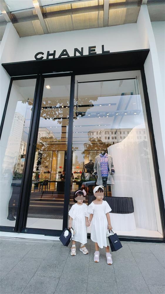 Bị lên án mua đồ hiệu cho con, Đỗ Mạnh Cường: Họ mắc bệnh gì vậy?-1