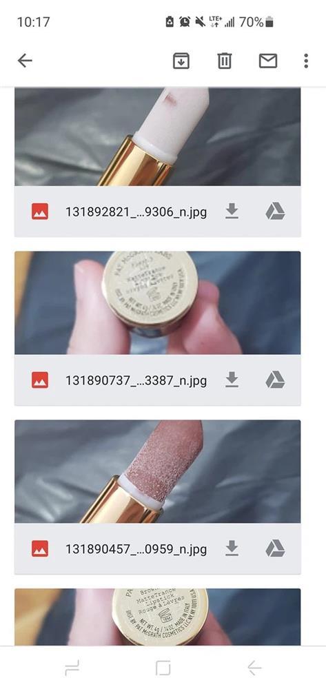 Cô nàng lo lắng cực độ vì thỏi son chưa dùng mà bị mảng trắng như mốc-9