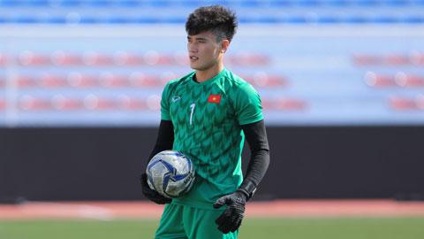 Bùi Tiến Dũng lái siêu xe 24 tỷ đồng đến sân tập-1