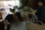 Hà Nội: Thủng trần nhà chung cư, đôi nam nữ rơi xuống đất nguy kịch