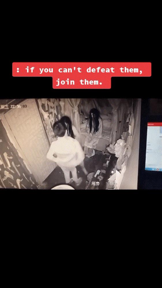 Clip: Thanh niên cả gan trêu cả ma khiến 2 con ma cũng đứng hình-4