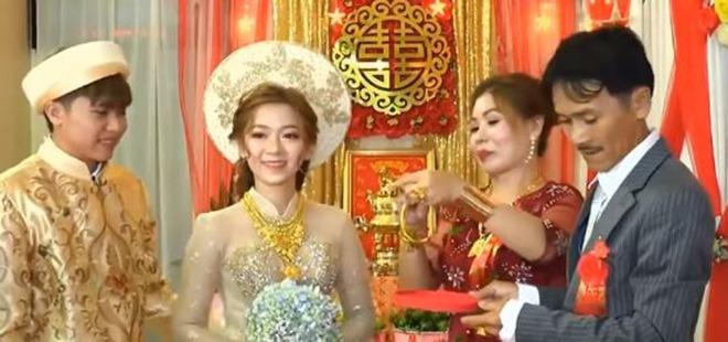 Hoa mắt cặp đôi miền Tây nhận của hồi môn tiền vàng lên tới chục tỷ-3