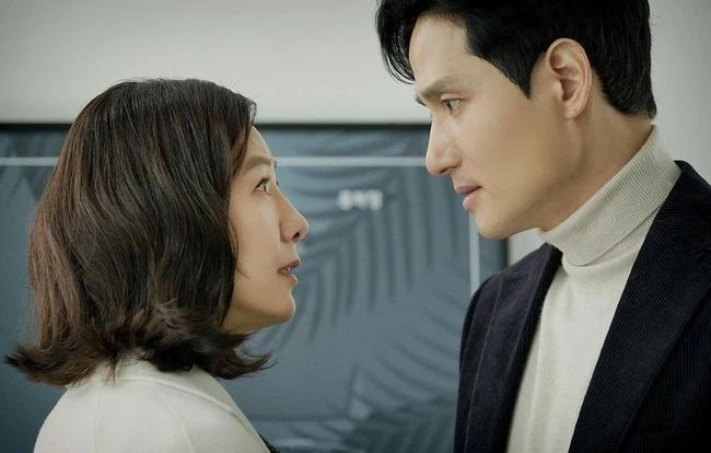 Đang chơi với con riêng của chồng, anh nói điều chí mạng làm tôi muốn buông bỏ-1