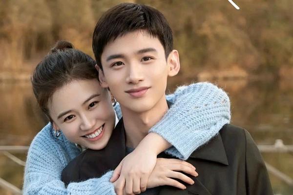 4 siêu phẩm Hoa ngữ tưởng không hot mà hot không tưởng
