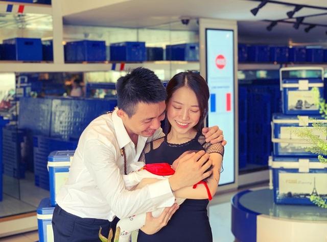 Ông ngoại Minh Nhựa nhí nhố chụp ảnh cùng các con gái-5