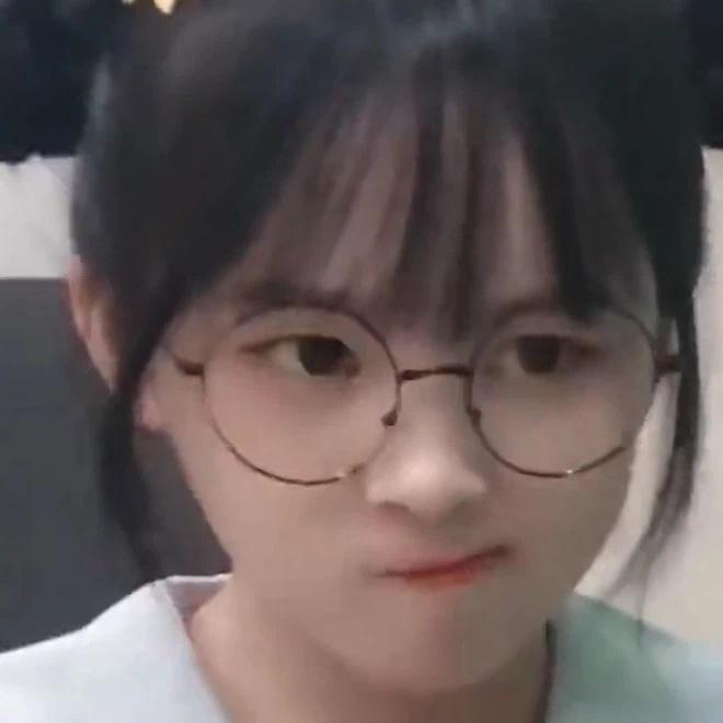 Ảnh hot girl mang tính chất minh họa: Sai một li đi một nữ thần-5