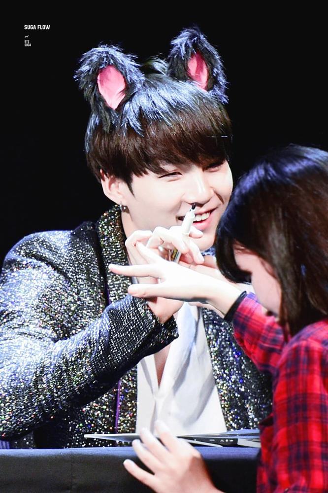 Nếu cô gái này chưa lấy chồng, Suga BTS chắc chắn đã bị vớt-4