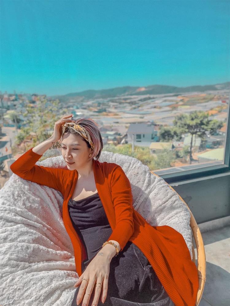 Pha Lê bàng hoàng khi quản lý cũ đột ngột qua đời-1