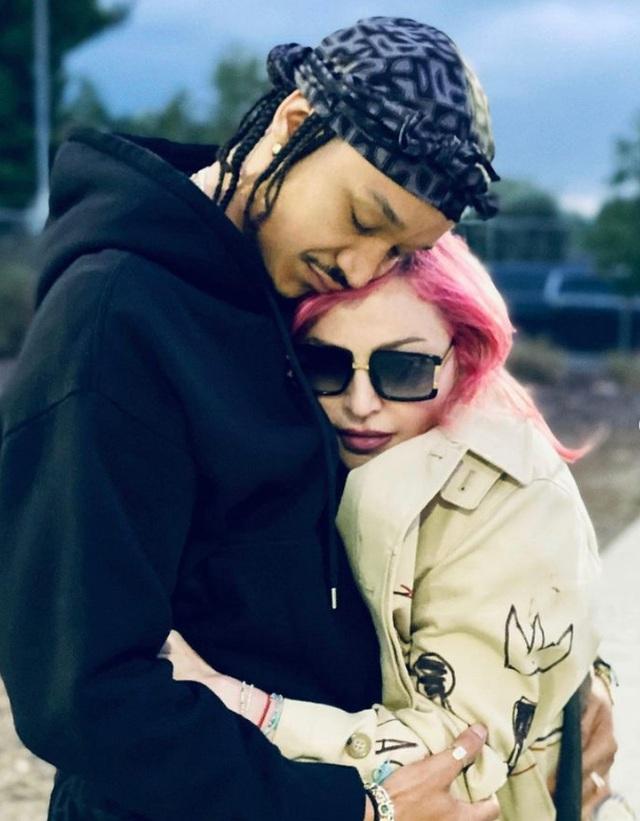 Choáng với ảnh nóng táo bạo của diva 63 tuổi Madonna-3