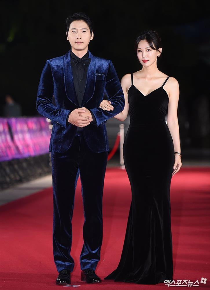 Chiều cao thật của ác nữ Kim Soyeon phim Penthouse-10