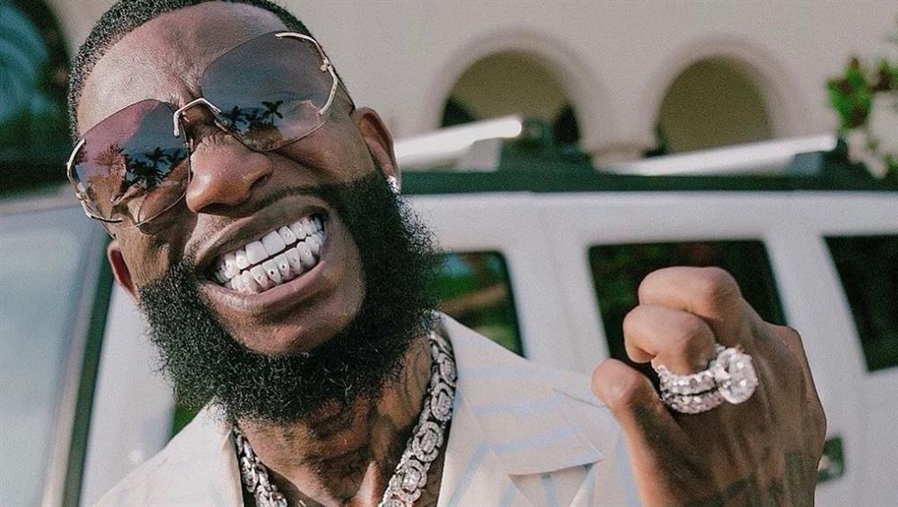 6 nghệ sĩ không ngại chi tiền làm bộ răng đính kim cương-3