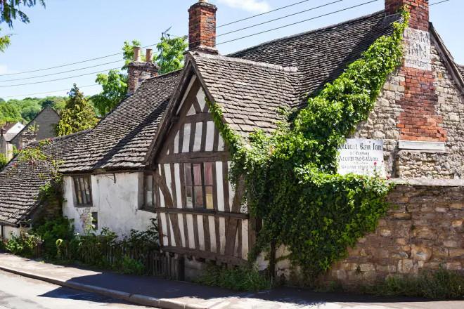 Khách du lịch thích sự huyền bí, rùng rợn nên đến khu vực này của vương quốc Anh-6