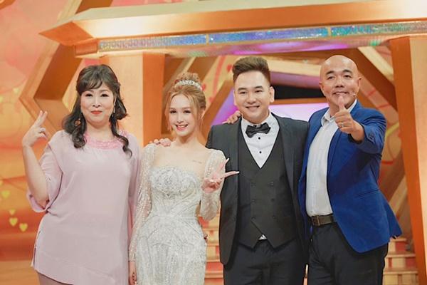 Phẫn nộ nam streamer thẳng tay đánh bạn gái trên sóng livestream-2