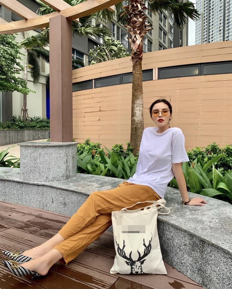 Đi biển không mặc bikini, Kỳ Duyên vẫn đẹp rạng ngời nhờ item này-13